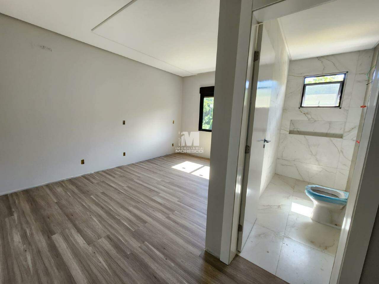 Casa à venda no bairro Souza Cruz: 