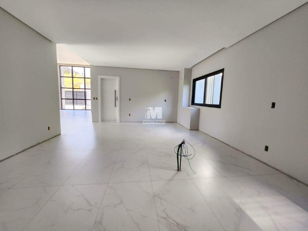 Casa à venda no bairro Souza Cruz: 