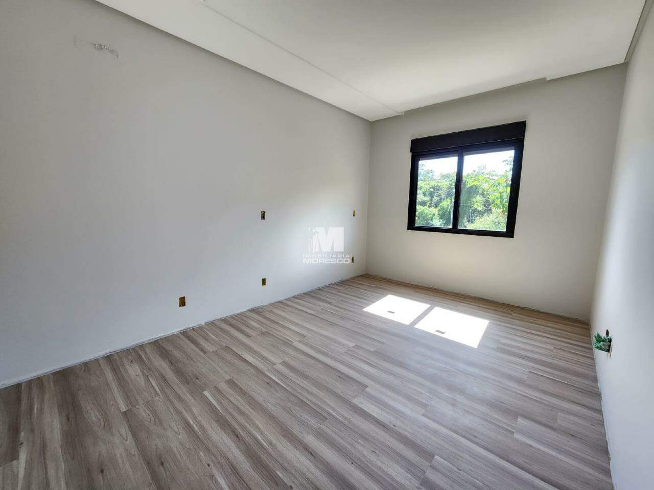 Casa à venda no bairro Souza Cruz: 
