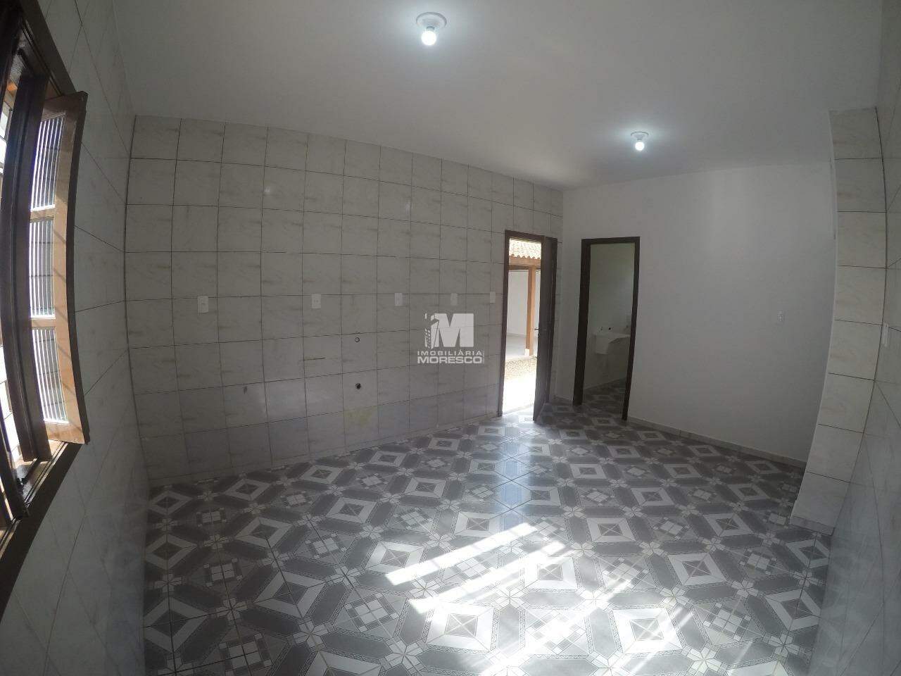 Casa para aluguel no bairro Bateas: 
