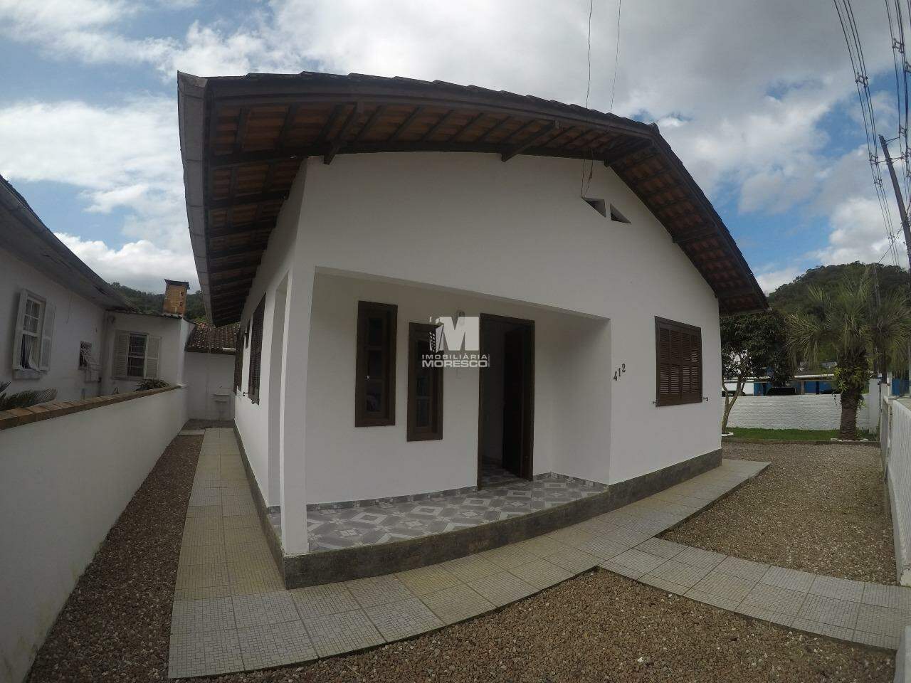 Casa para aluguel no bairro Bateas: 