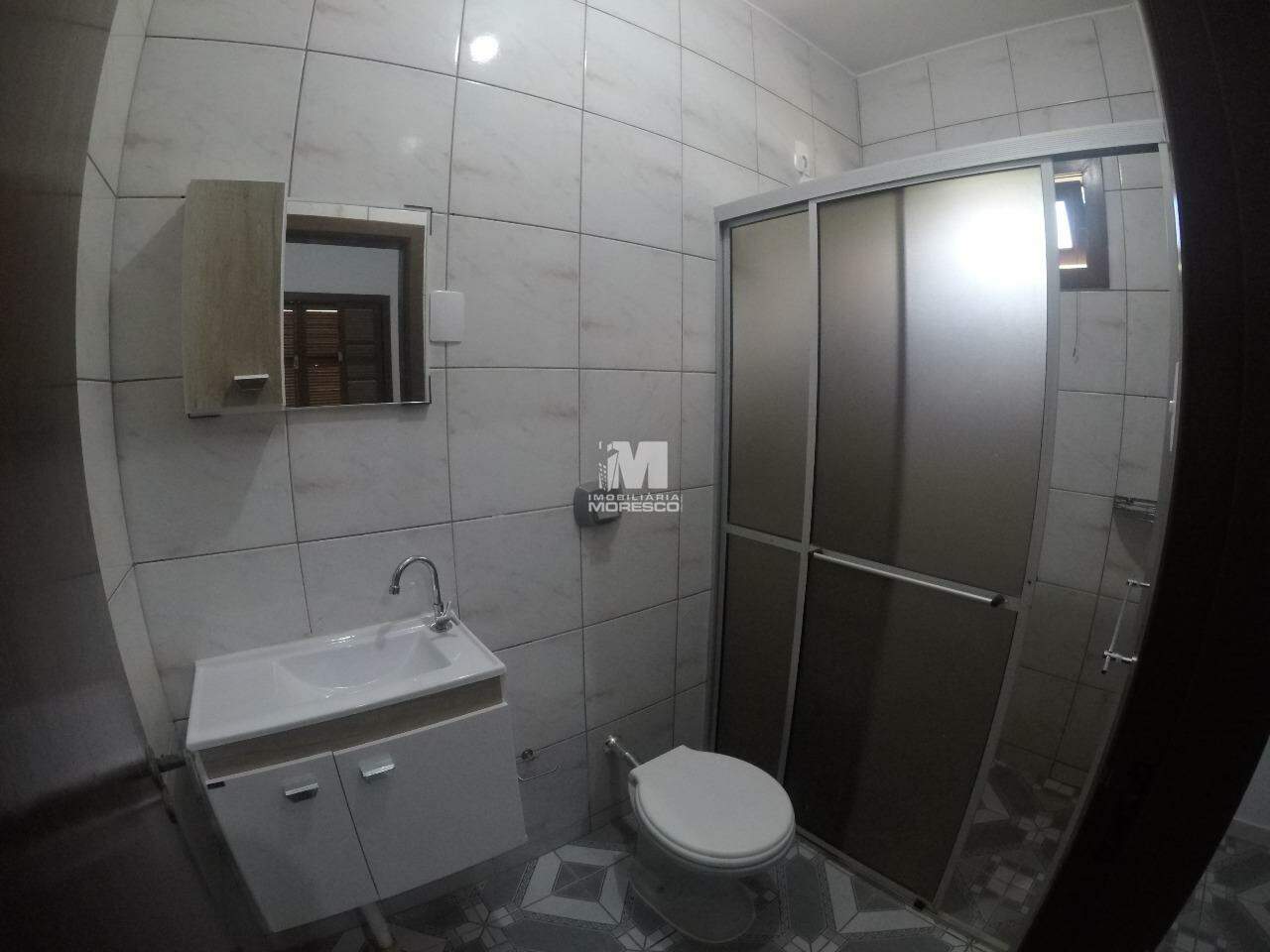 Casa para aluguel no bairro Bateas: 