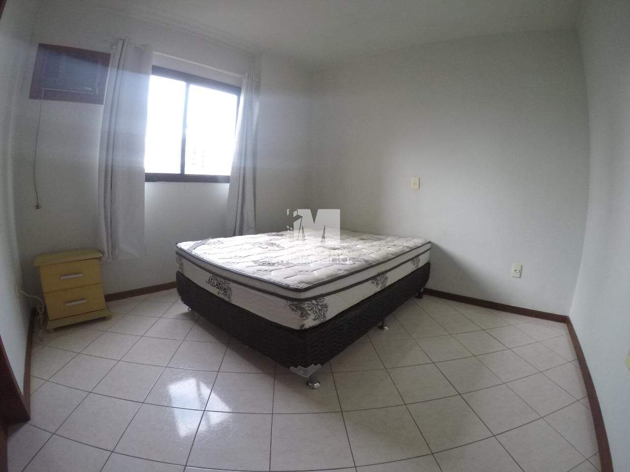 Apartamento para aluguel no bairro Centro: