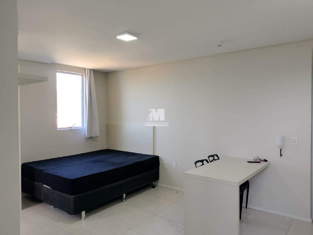 Flat para aluguel no bairro Santa Terezinha: 