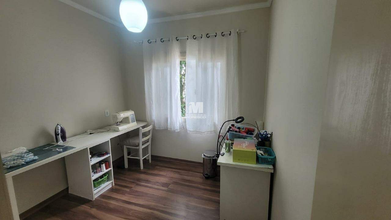 Casa à venda no bairro Centro: 
