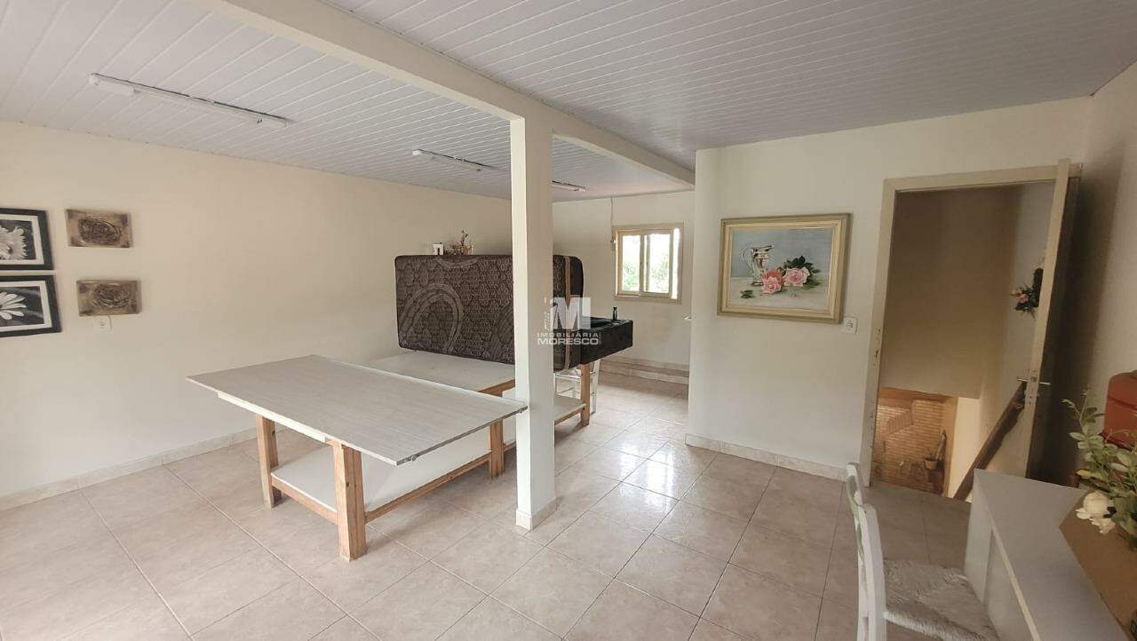 Casa à venda no bairro Centro: 