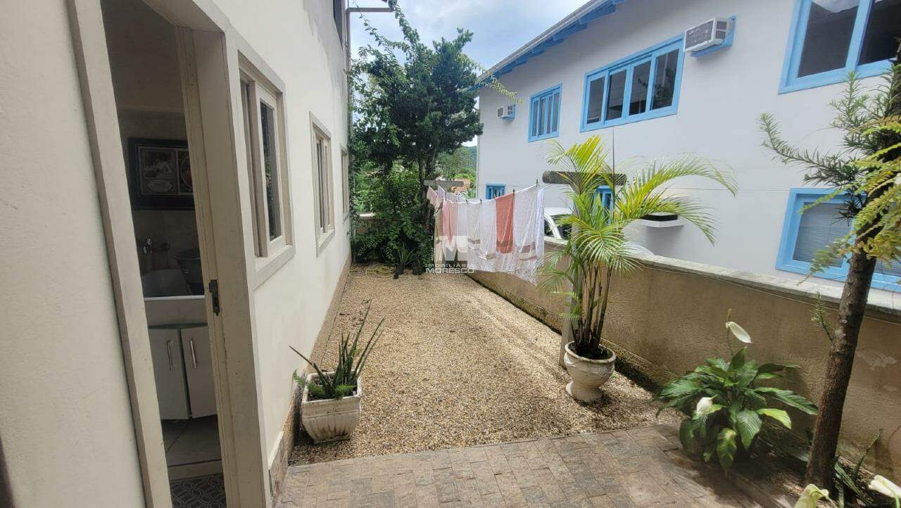 Casa à venda no bairro Centro: 