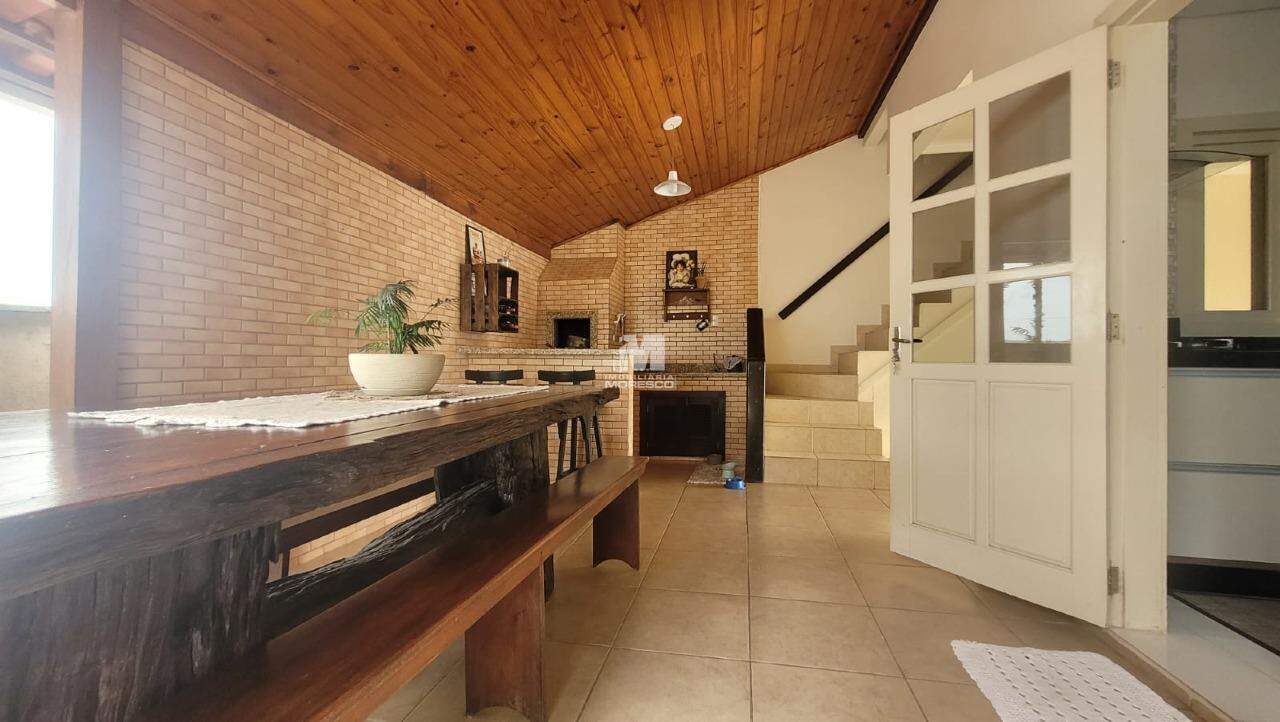 Casa à venda no bairro Centro: 