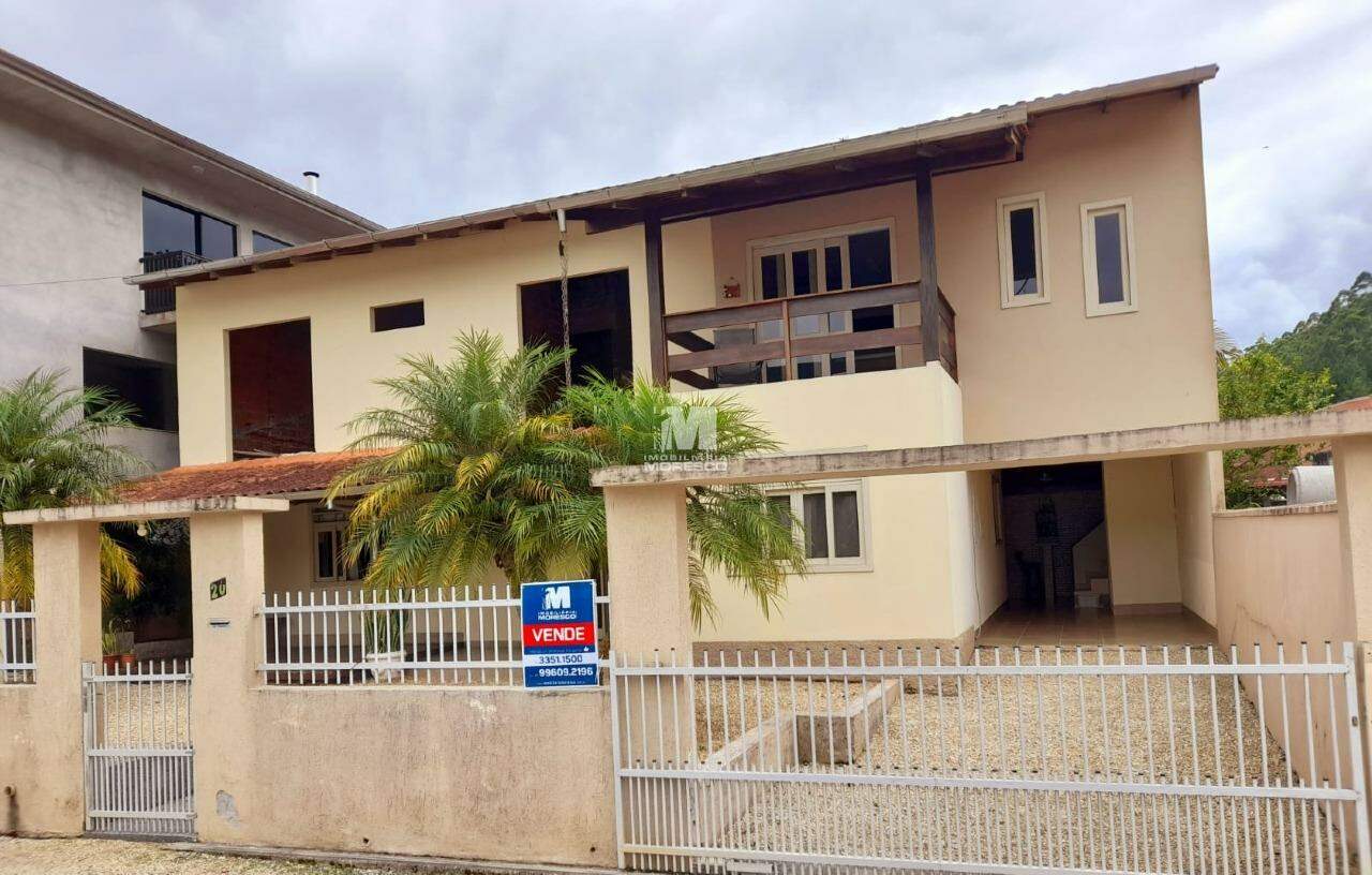 Casa à venda no bairro Centro: 