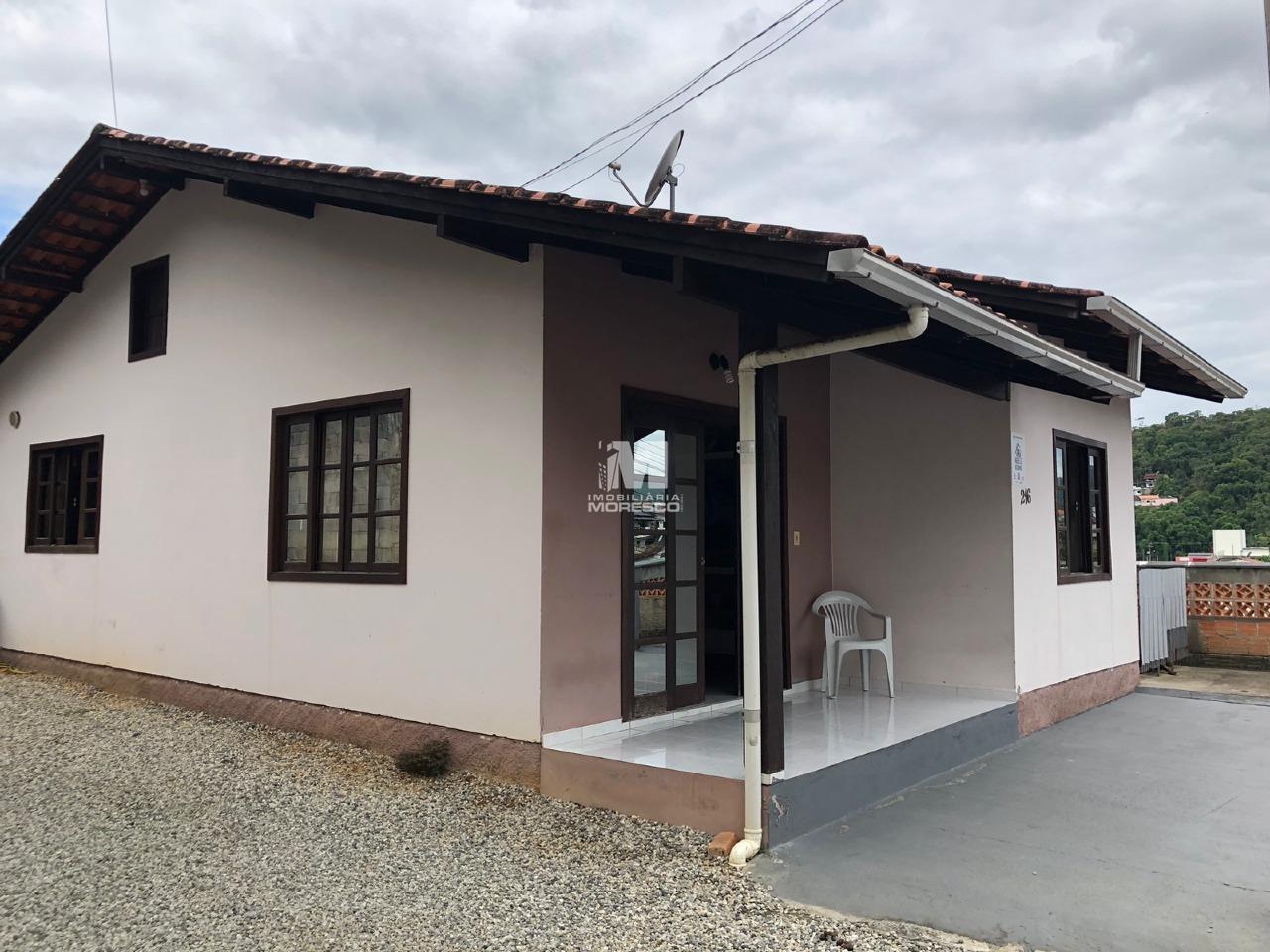 Casa à venda no bairro Limeira Baixa: 