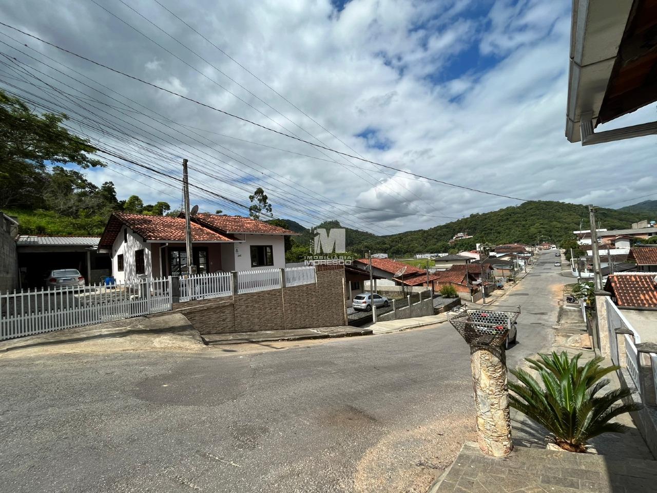 Casa à venda no bairro Limeira Baixa: 