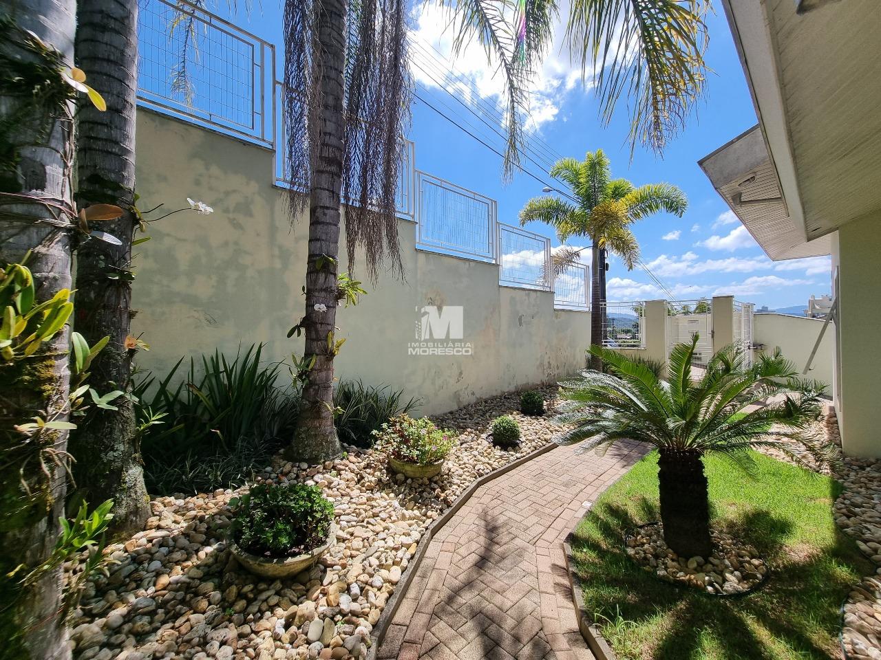 Casa à venda no bairro Centro I: 