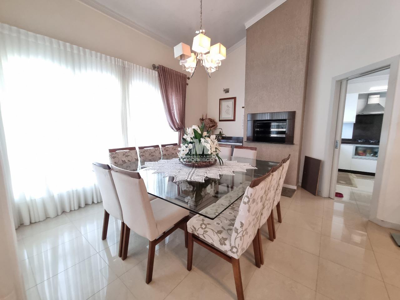 Casa à venda no bairro Centro I: 