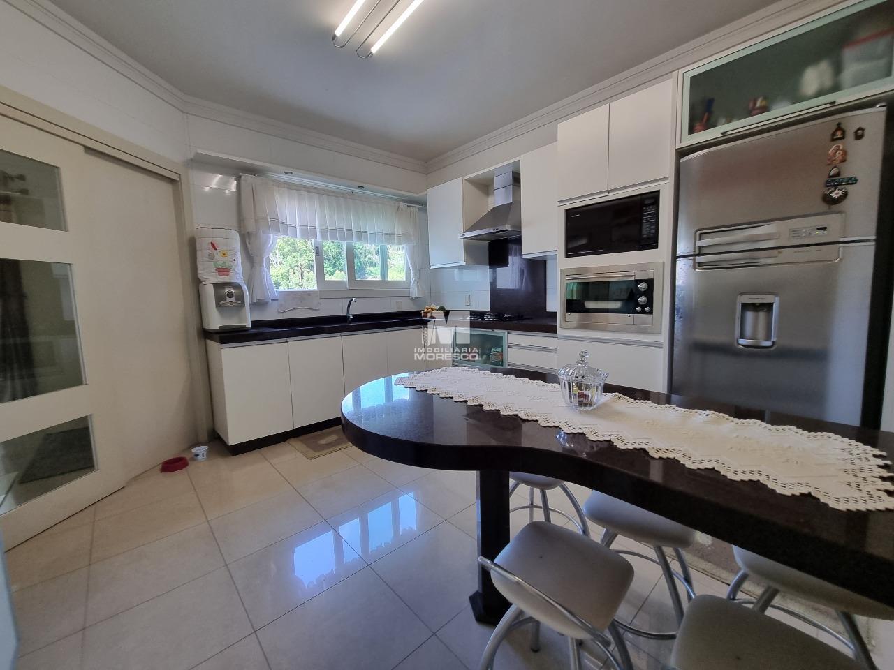 Casa à venda no bairro Centro I: 