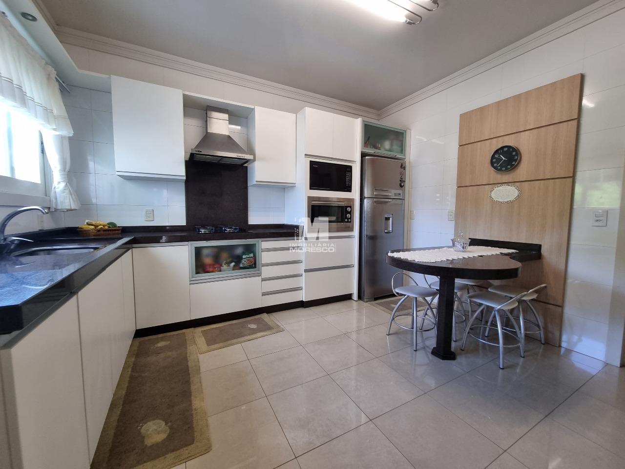 Casa à venda no bairro Centro I: 