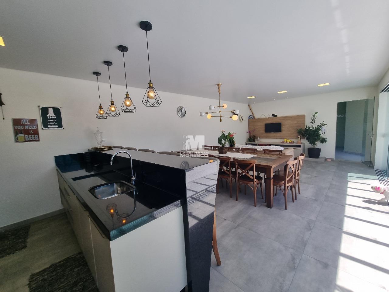 Casa à venda no bairro Centro I: 