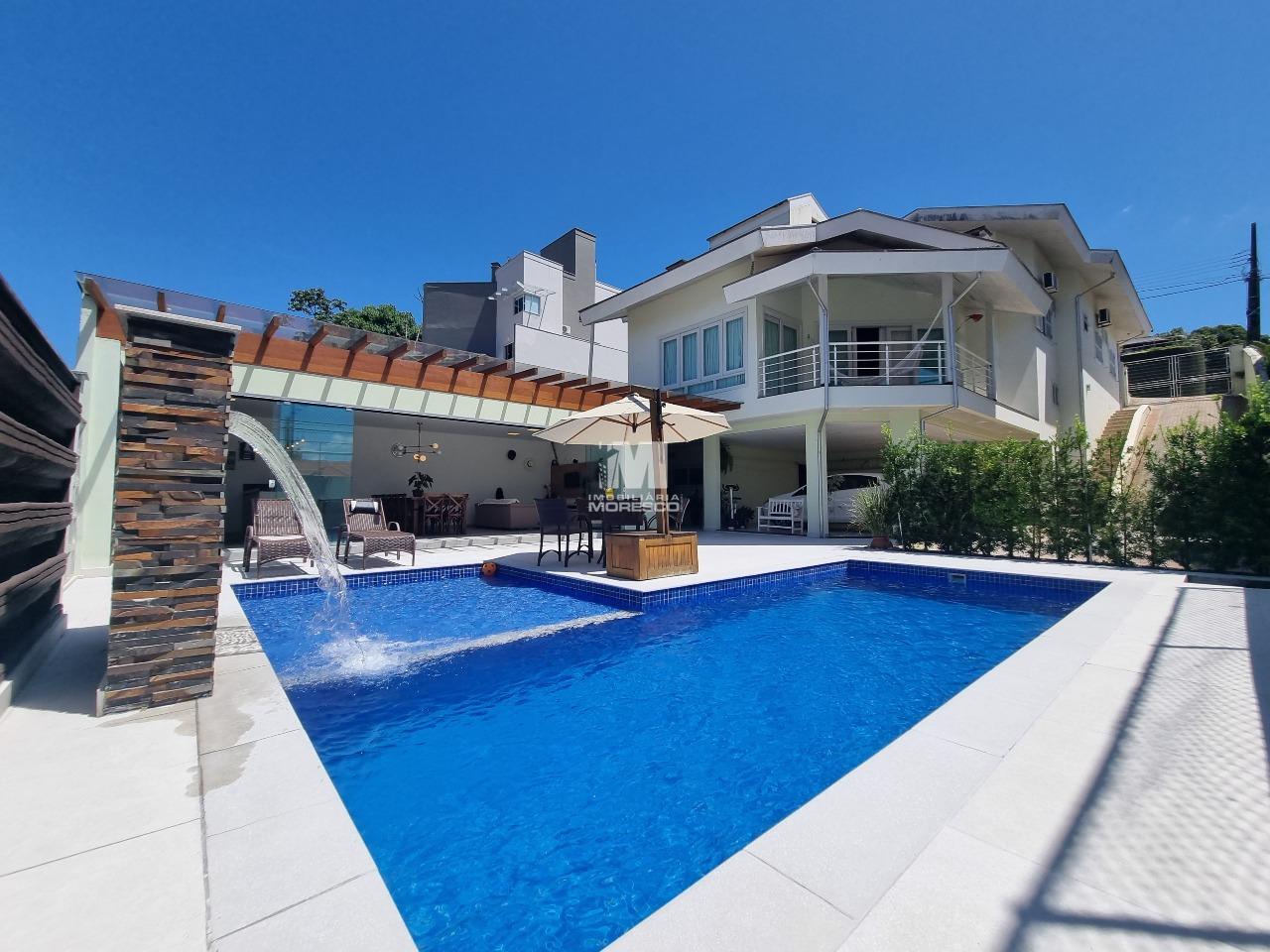 Casa à venda no bairro Centro I: 