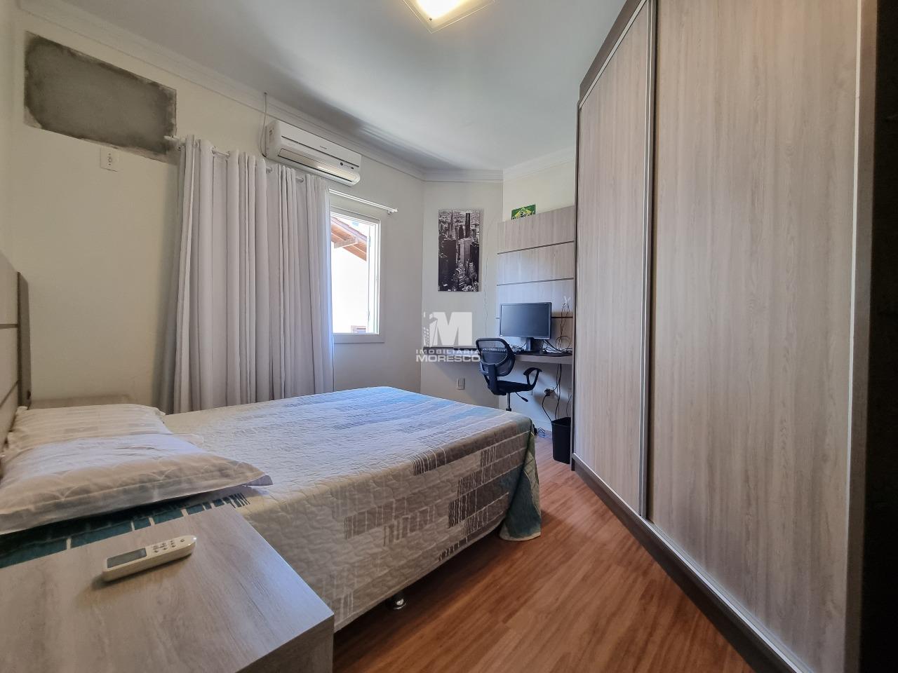 Casa à venda no bairro Centro I: 