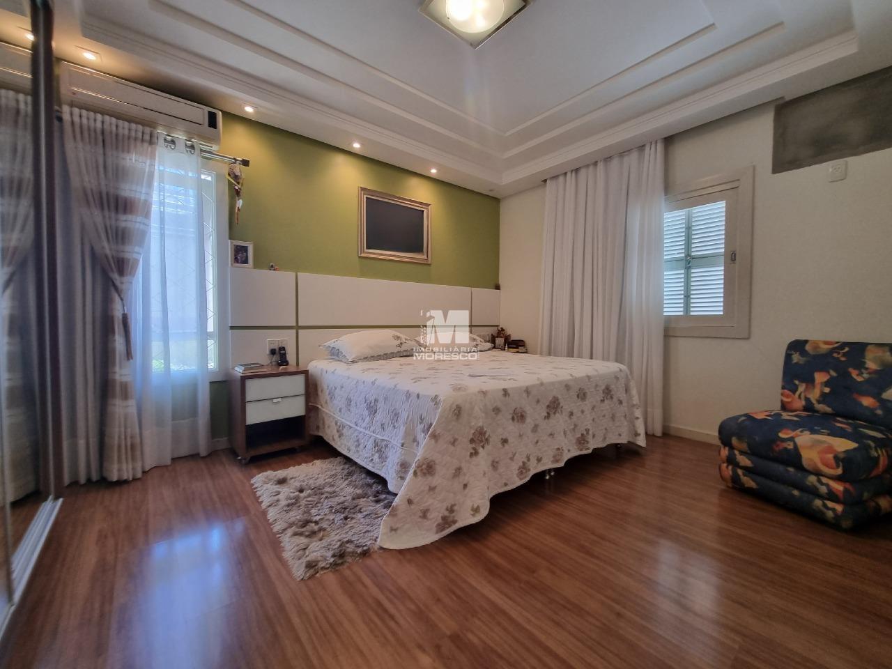 Casa à venda no bairro Centro I: 