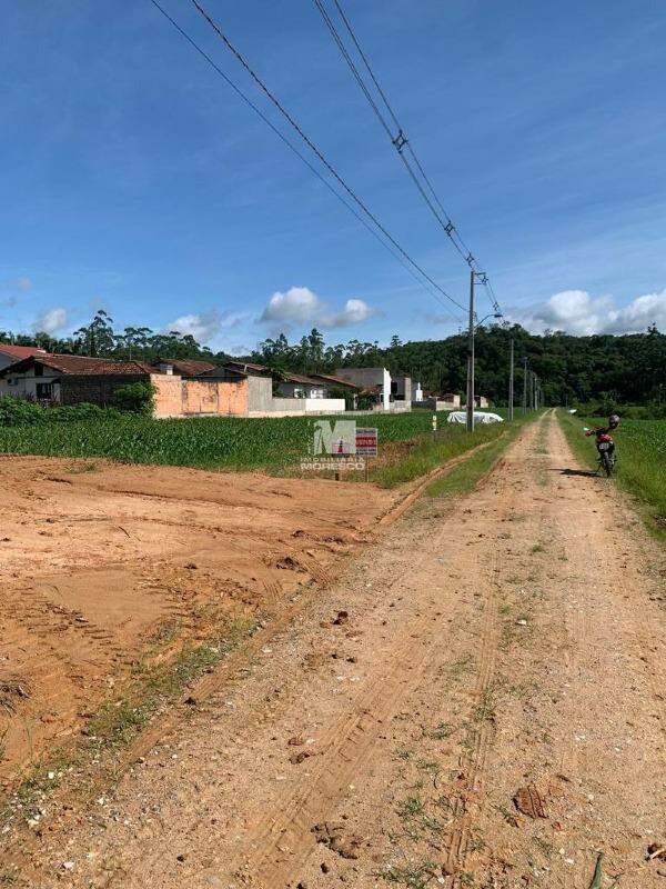 Terreno à venda no bairro Guabiruba Sul: