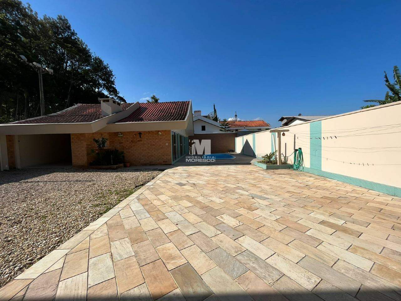 Casa à venda no bairro Jardim Maluche: 