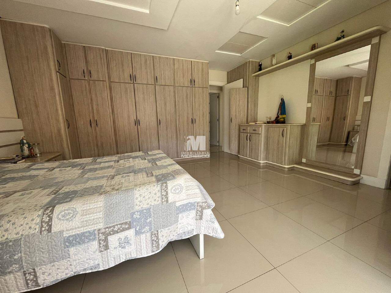 Casa à venda no bairro Jardim Maluche: 