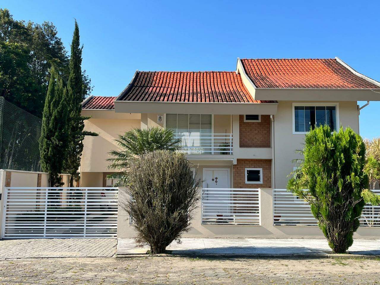 Casa à venda no bairro Jardim Maluche: 