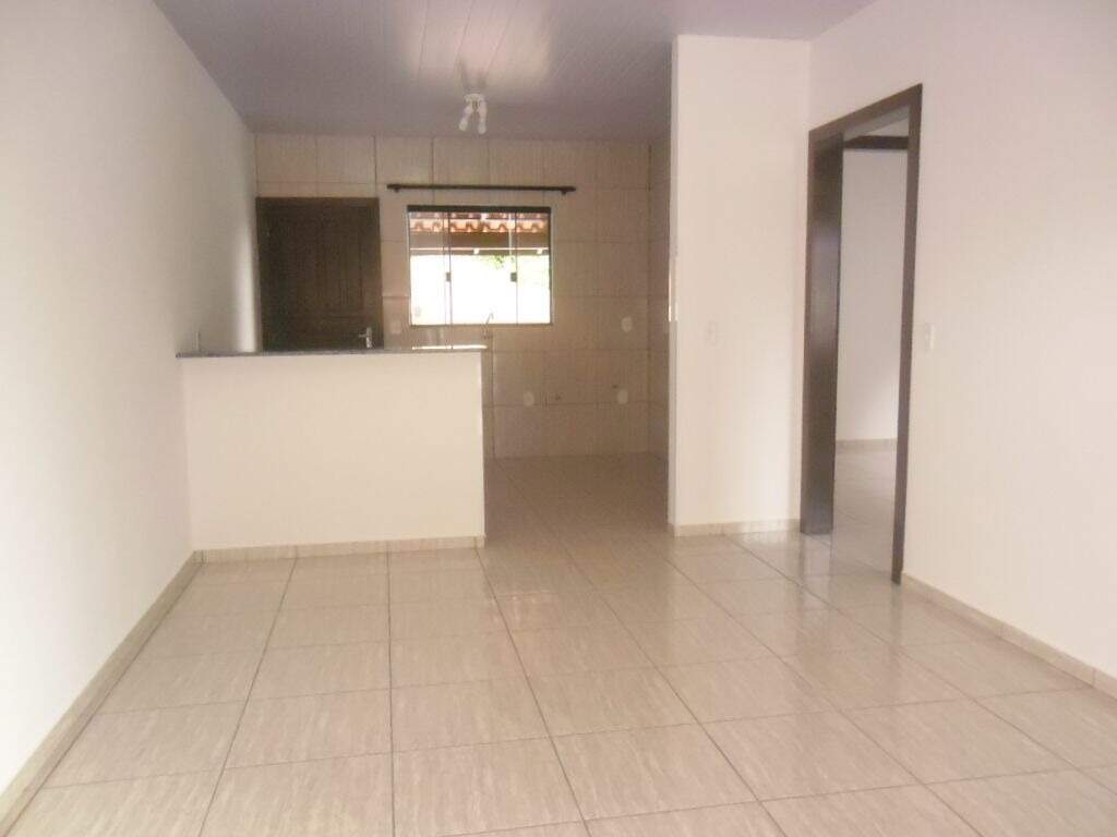 Casa para aluguel no bairro Centro: 