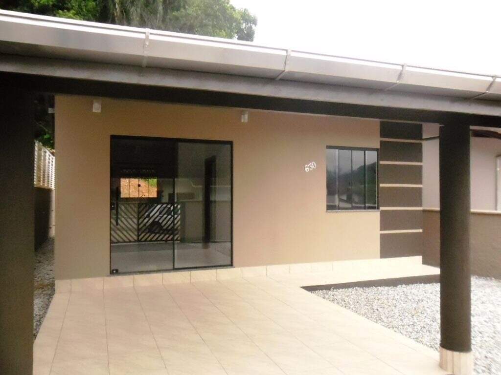 Casa para aluguel no bairro Centro: 