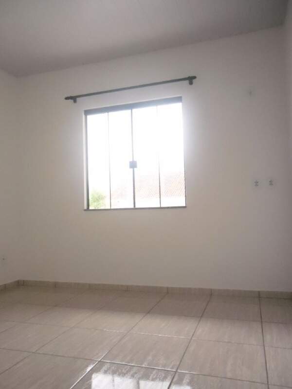 Casa para aluguel no bairro Centro: 