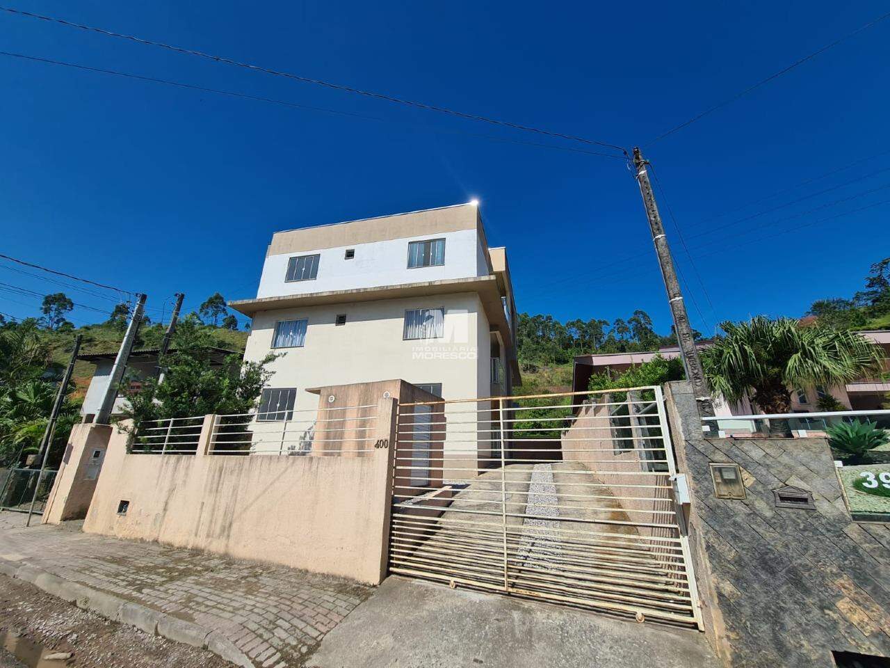 Apartamento para aluguel no bairro Bateas: 