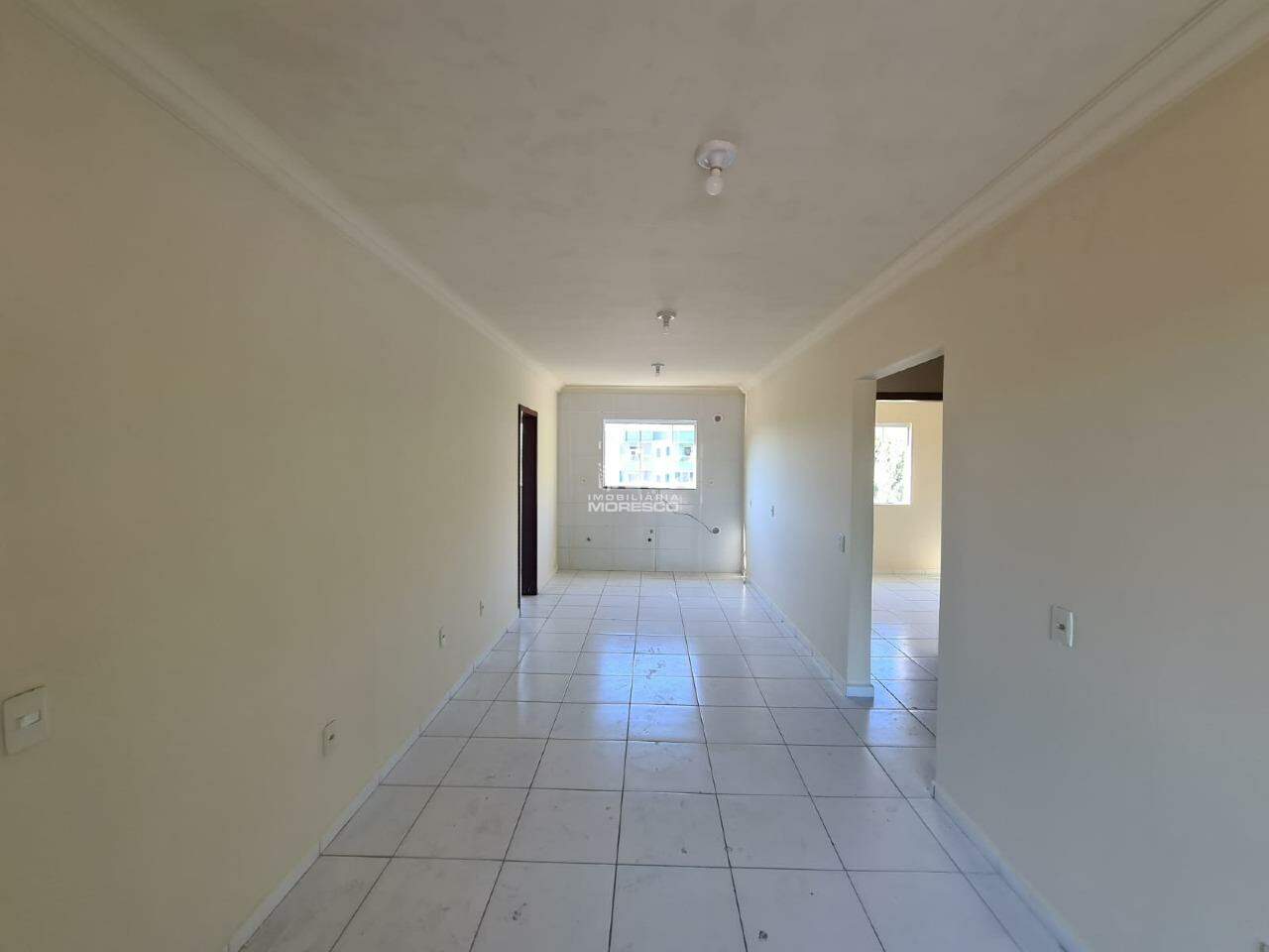 Apartamento para aluguel no bairro Bateas: 