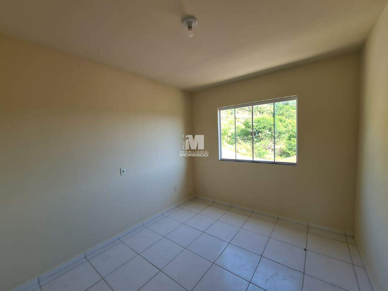 Apartamento para aluguel no bairro Bateas: 