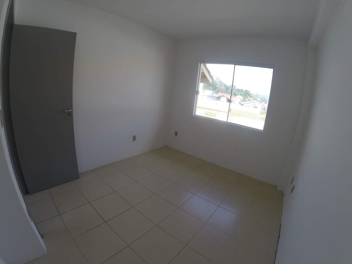 Casa para aluguel no bairro Jardim Maluche: