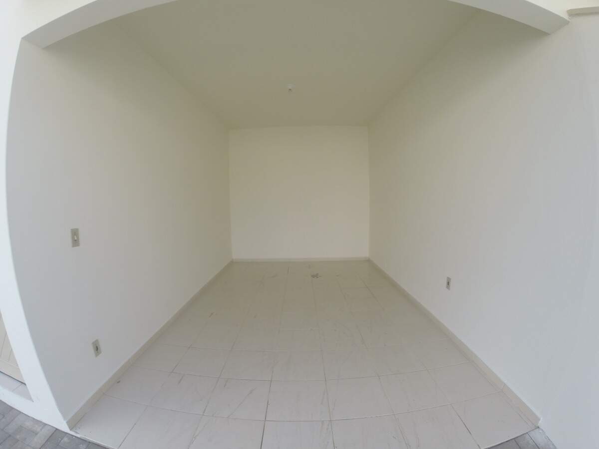 Casa para aluguel no bairro Jardim Maluche: