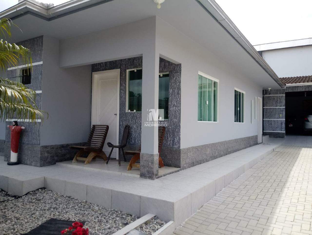 Casa à venda no bairro Bateas: