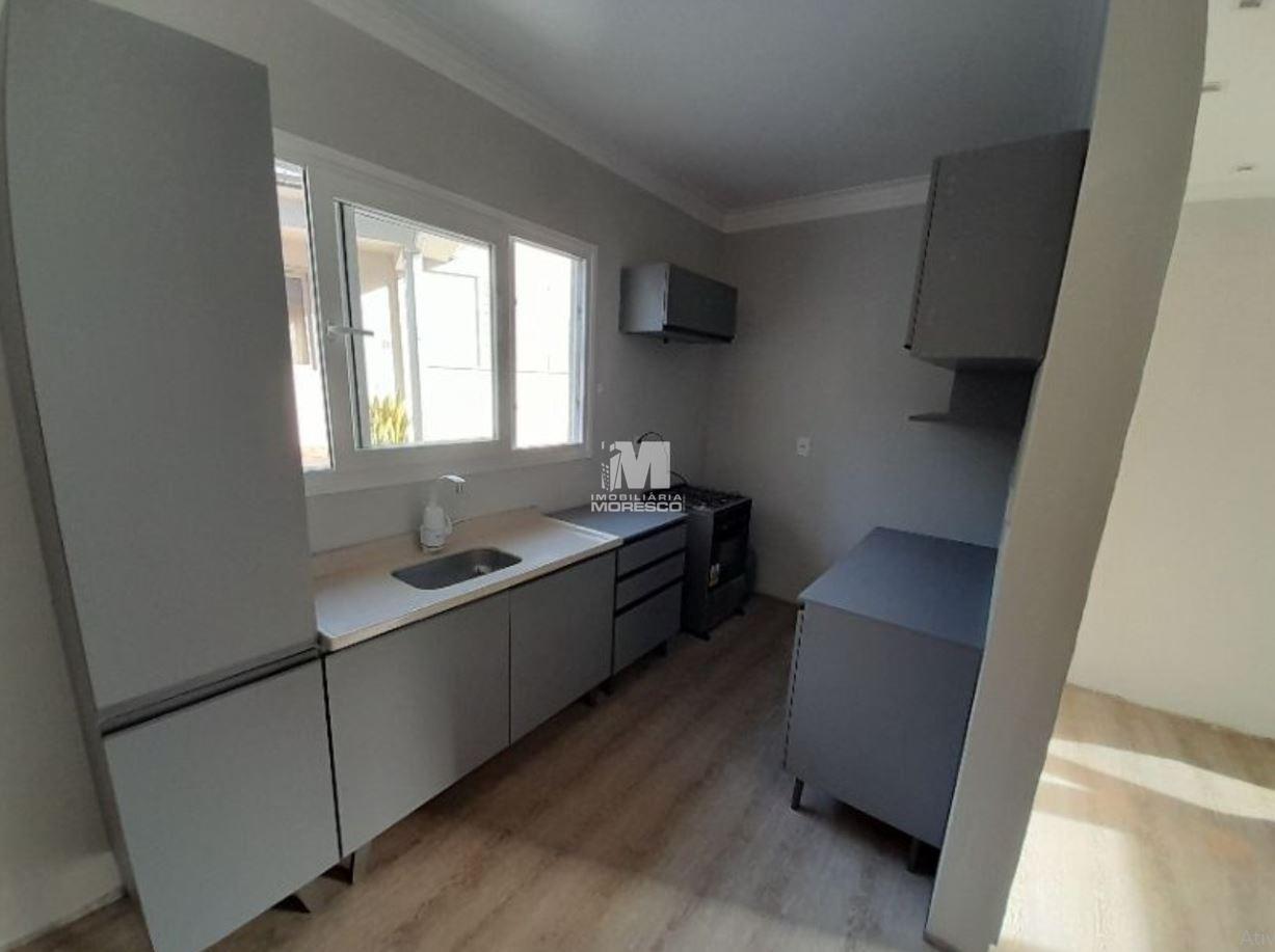 Casa para aluguel no bairro Azambuja: 