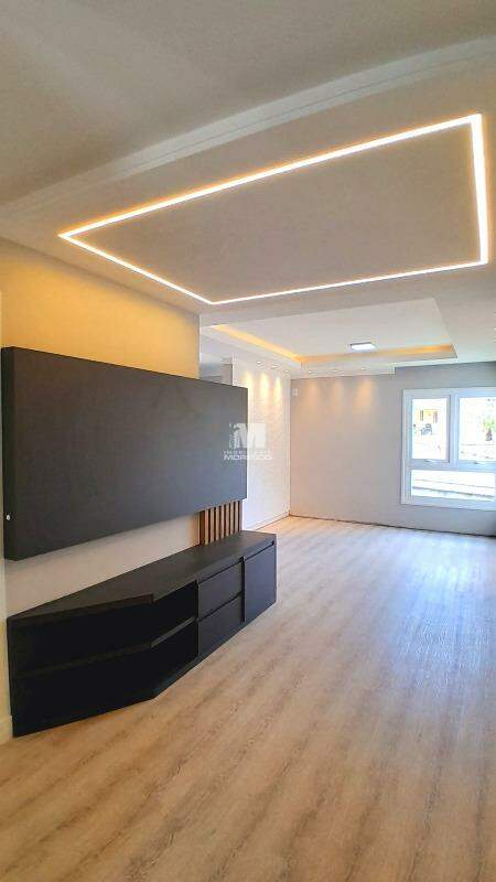 Casa para aluguel no bairro Azambuja: 