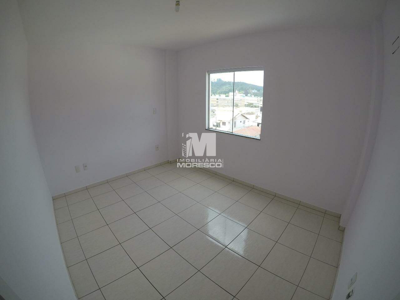 Apartamento para aluguel no bairro Santa Terezinha: