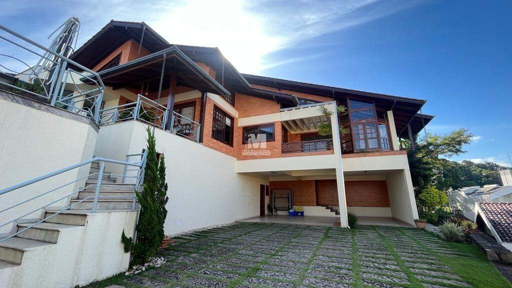Casa de 600m² no bairro Centro I, em Brusque | Eu Corretor
