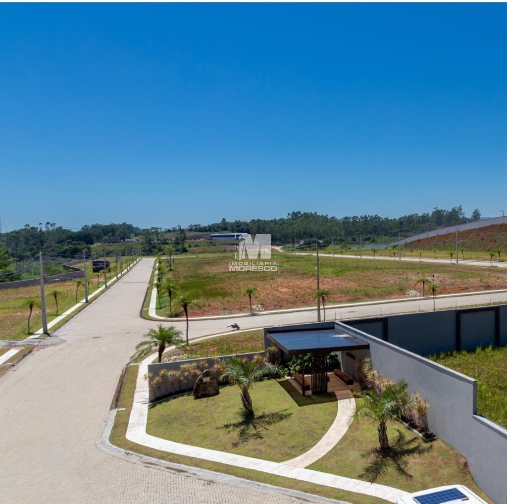 Terreno à venda no bairro Bateas: 