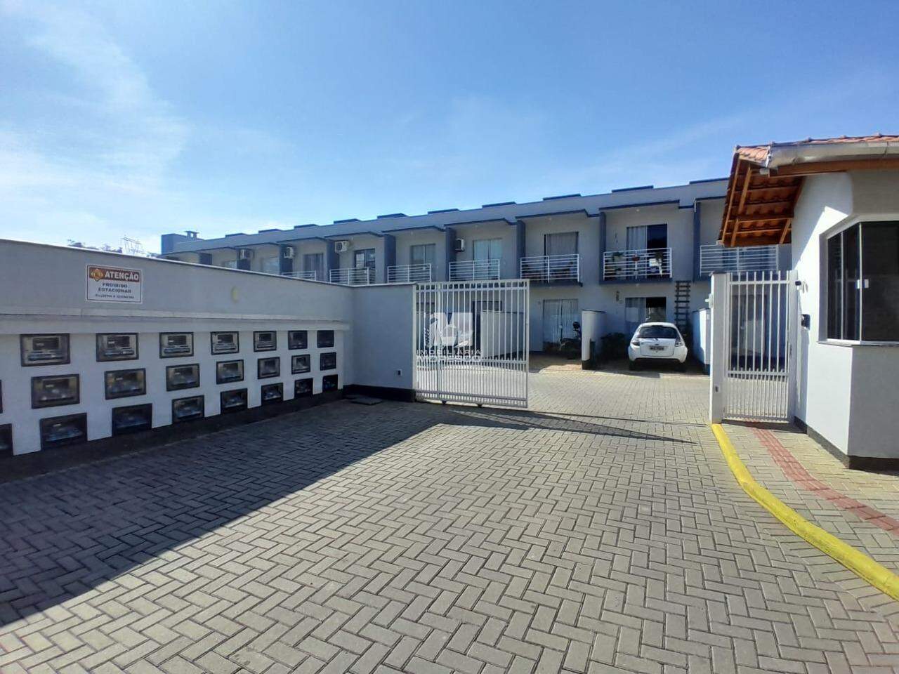 Casa para aluguel no bairro Dom Joaquim: 