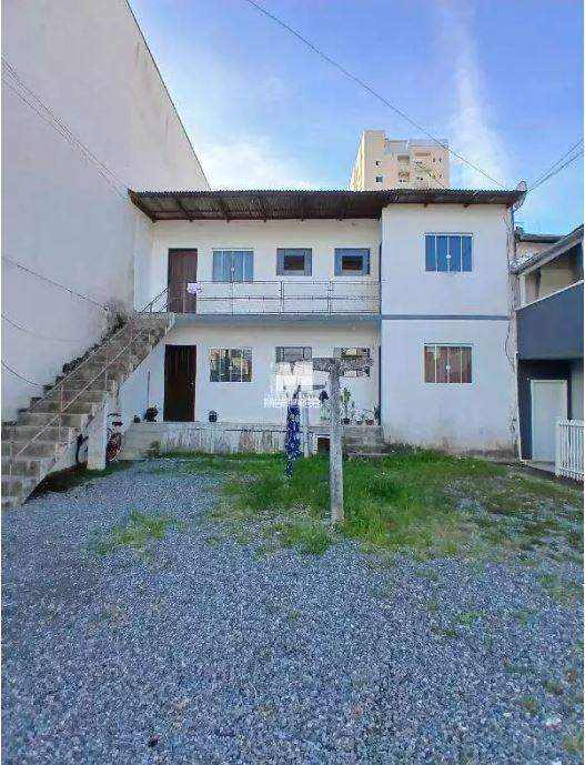 Kitnet para aluguel no bairro Centro: 