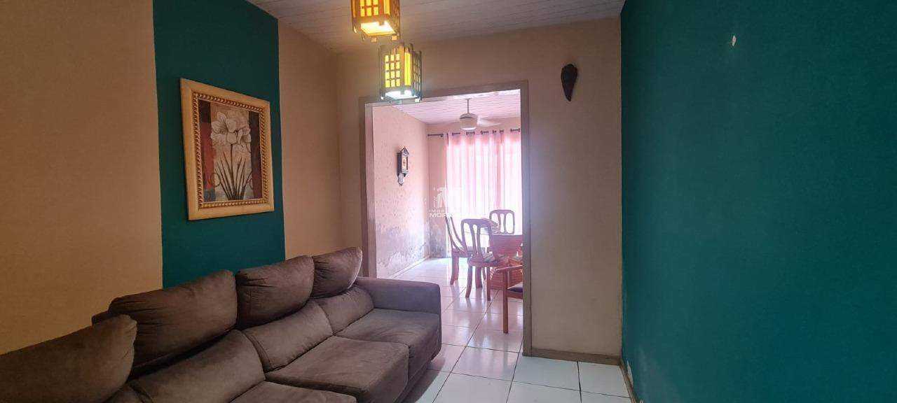 Casa à venda no bairro Poço Fundo: 