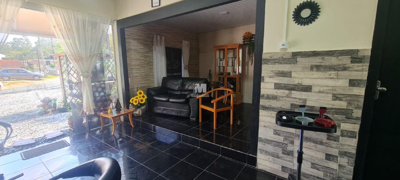 Casa à venda no bairro Poço Fundo: 