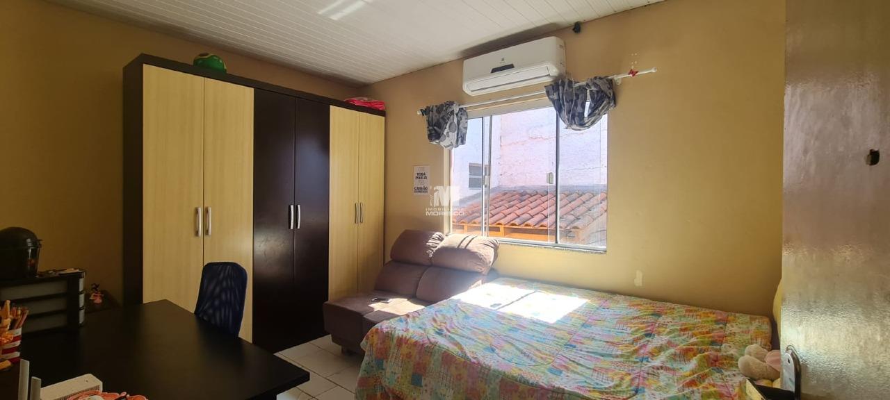 Casa à venda no bairro Poço Fundo: 