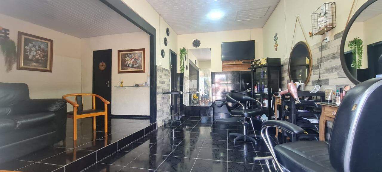 Casa à venda no bairro Poço Fundo: 