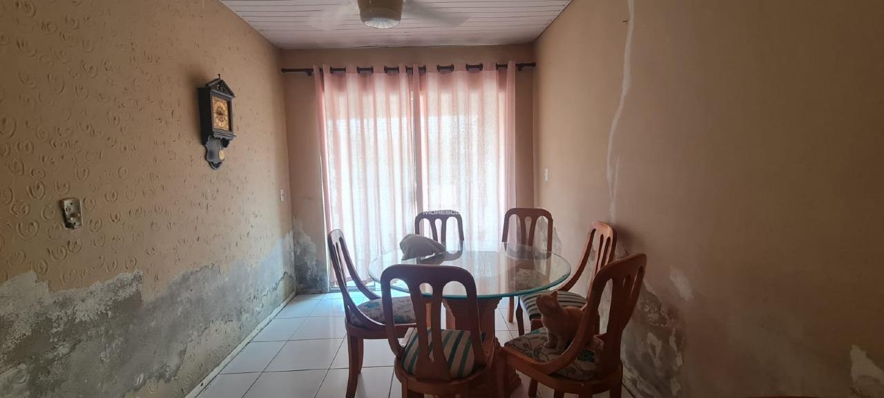 Casa à venda no bairro Poço Fundo: 