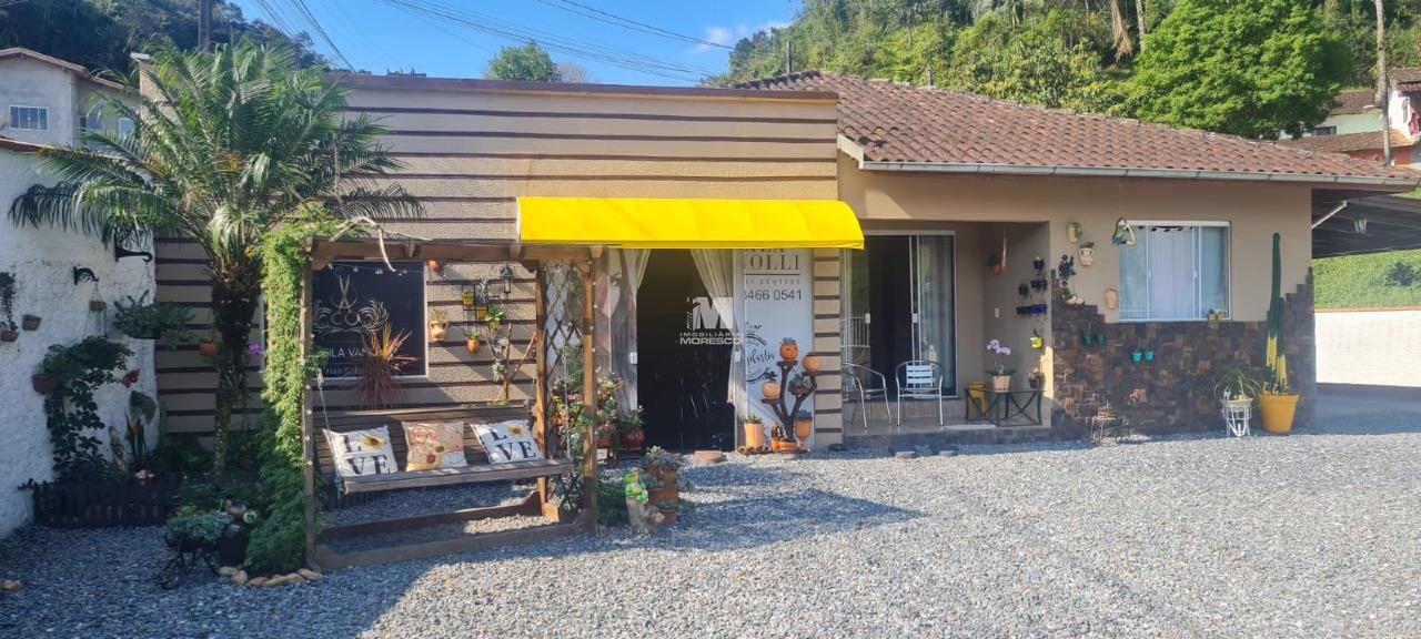 Casa à venda no bairro Poço Fundo: 