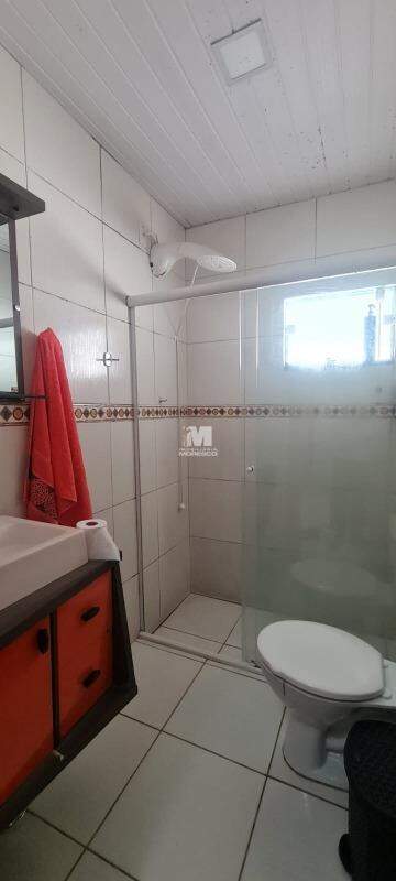 Casa à venda no bairro Poço Fundo: 